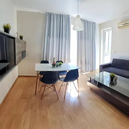 In Atlantic Apartamento Pomorie
