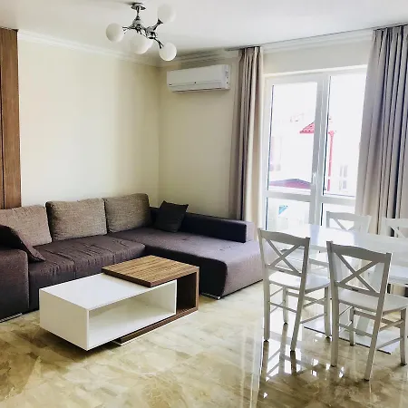 In Atlantic Apartamento Pomorie
